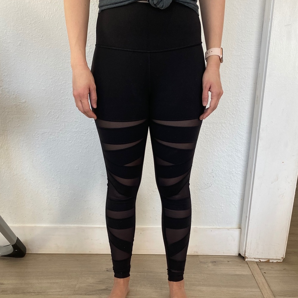 Lululemon mesh style leggings